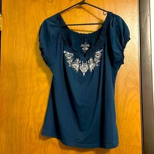 Navy blue ruffled sleeve tshirt